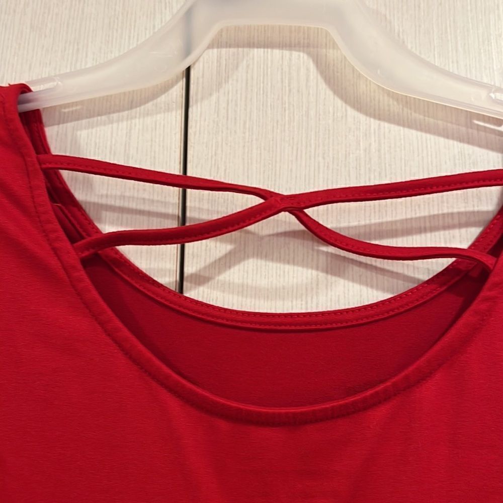 Red dress 👗  - Picture 8 of 9